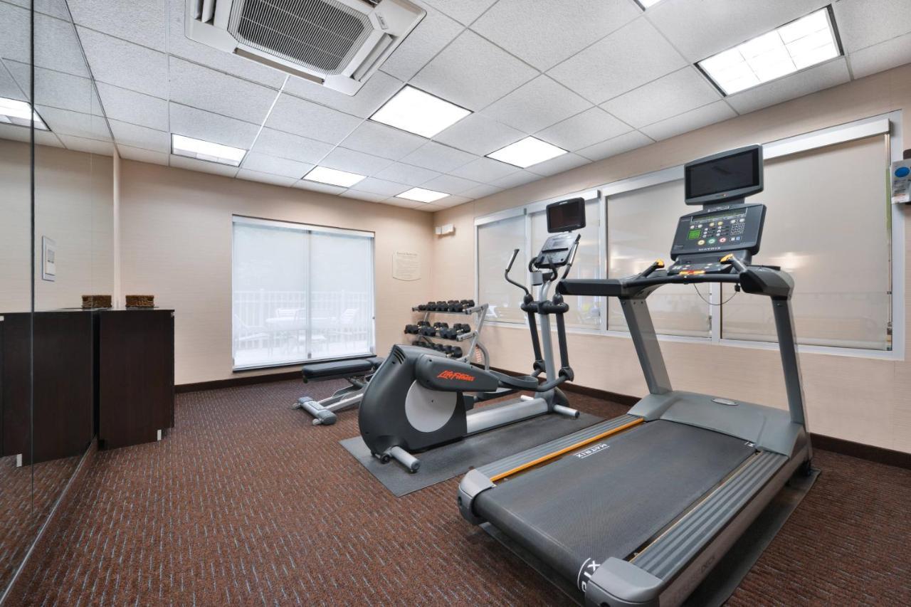 Fairfield Inn And Suites By Marriott Эшборо Экстерьер фото