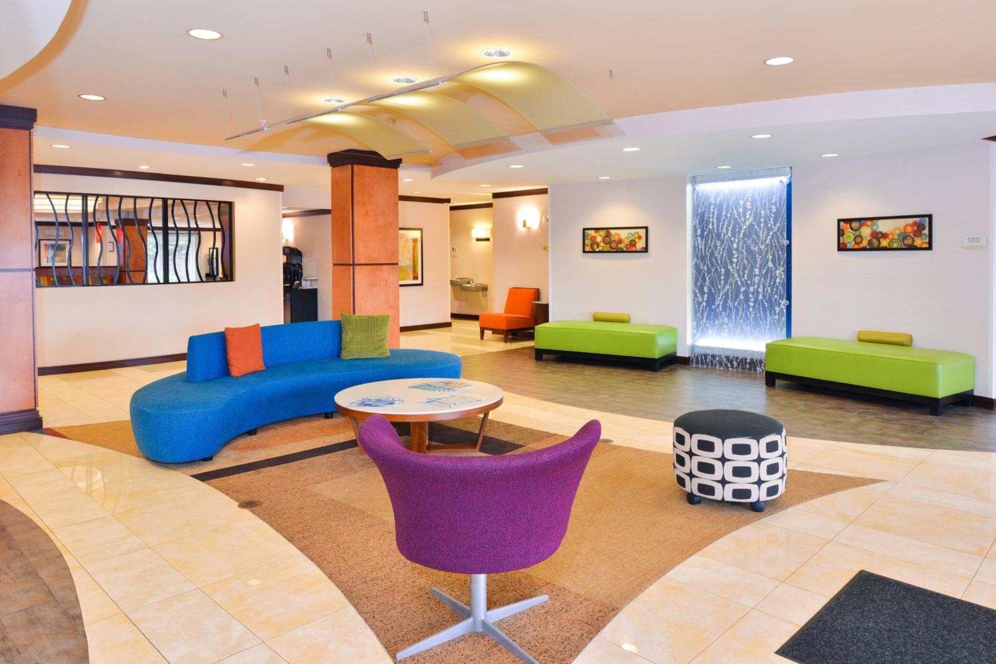 Fairfield Inn And Suites By Marriott Эшборо Экстерьер фото