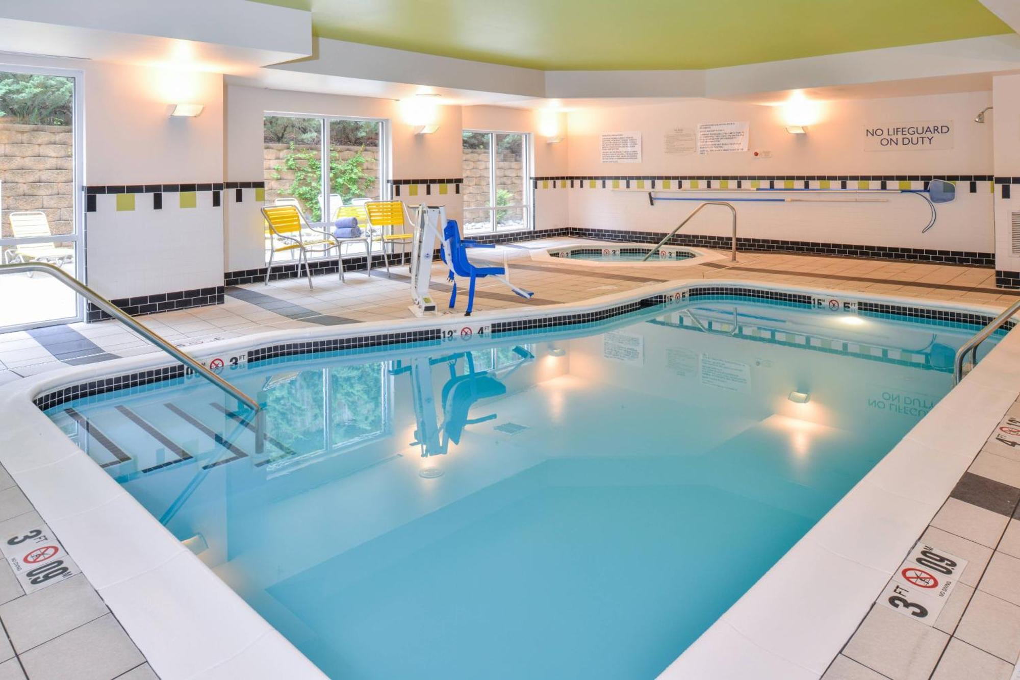 Fairfield Inn And Suites By Marriott Эшборо Экстерьер фото