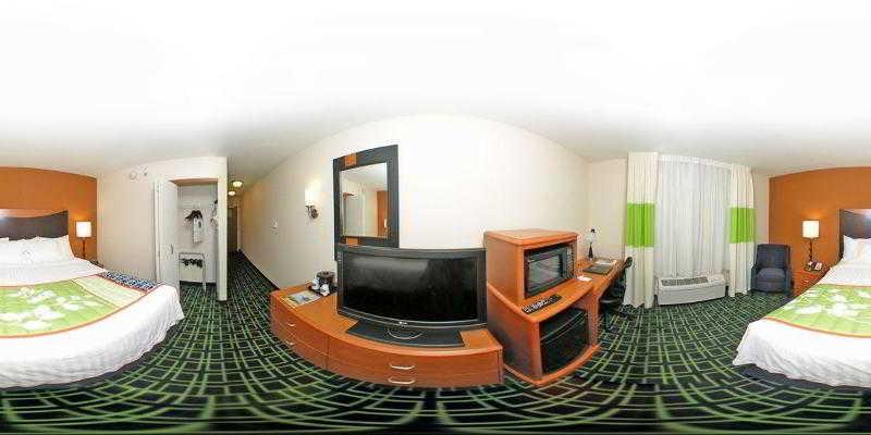 Fairfield Inn And Suites By Marriott Эшборо Экстерьер фото