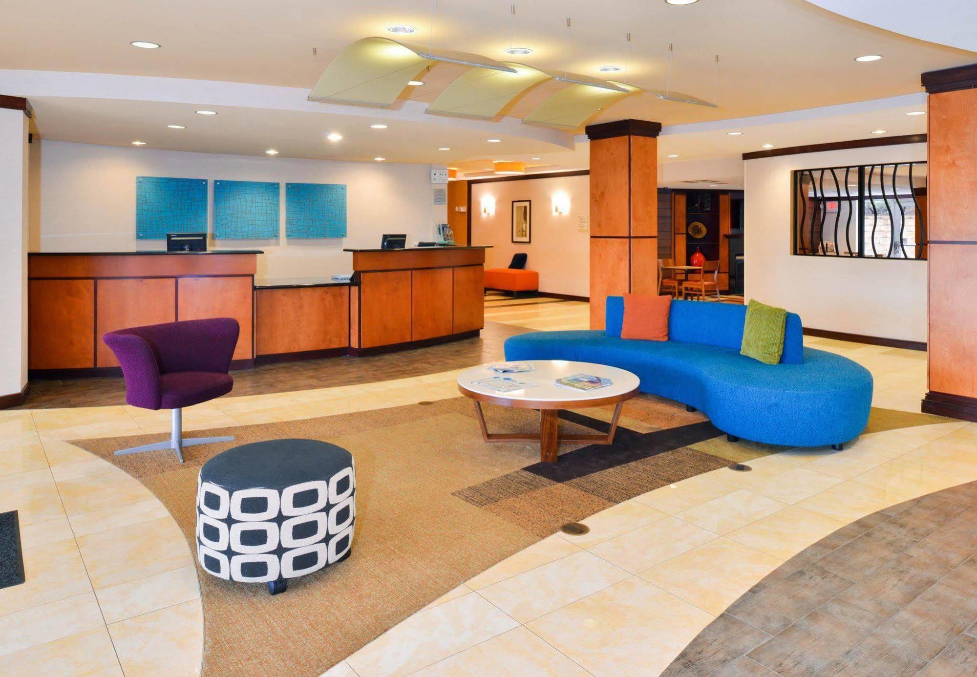 Fairfield Inn And Suites By Marriott Эшборо Экстерьер фото